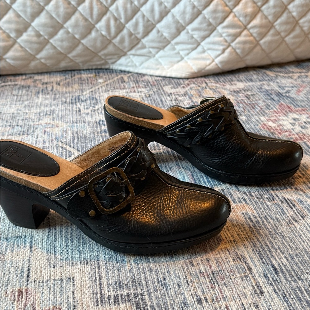 Frye Candice Black Leather Heels Mules Clogs Braided Strap with Buckle - Picture 10 of 10